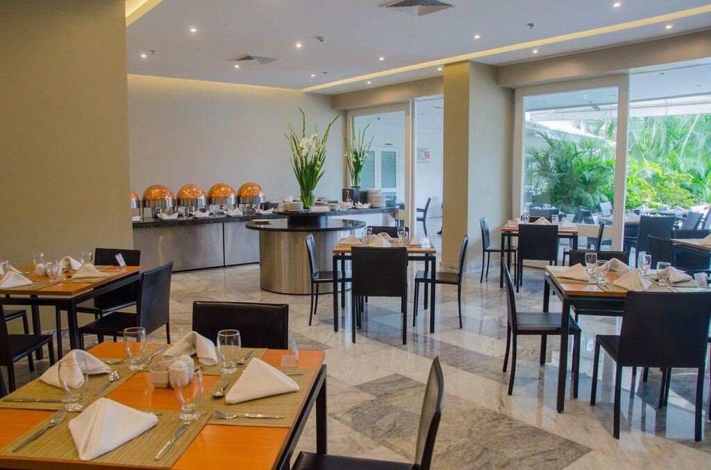 Hotel Paseo De Las Mercedes Caracas Extérieur photo